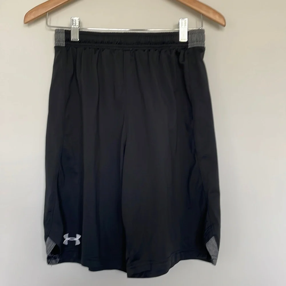 Under Armour Heat Gear Black Athletic Shorts Sz S EUC